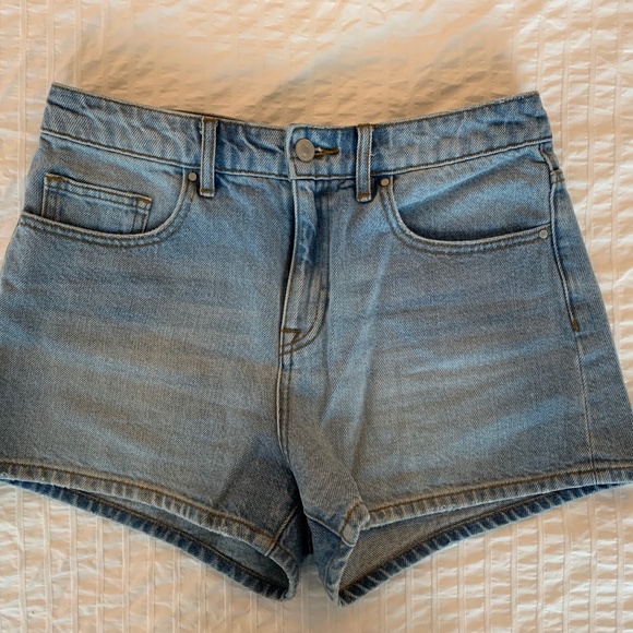 Club Monaco Lighter Wash Denim Shorts - Picture 1 of 4